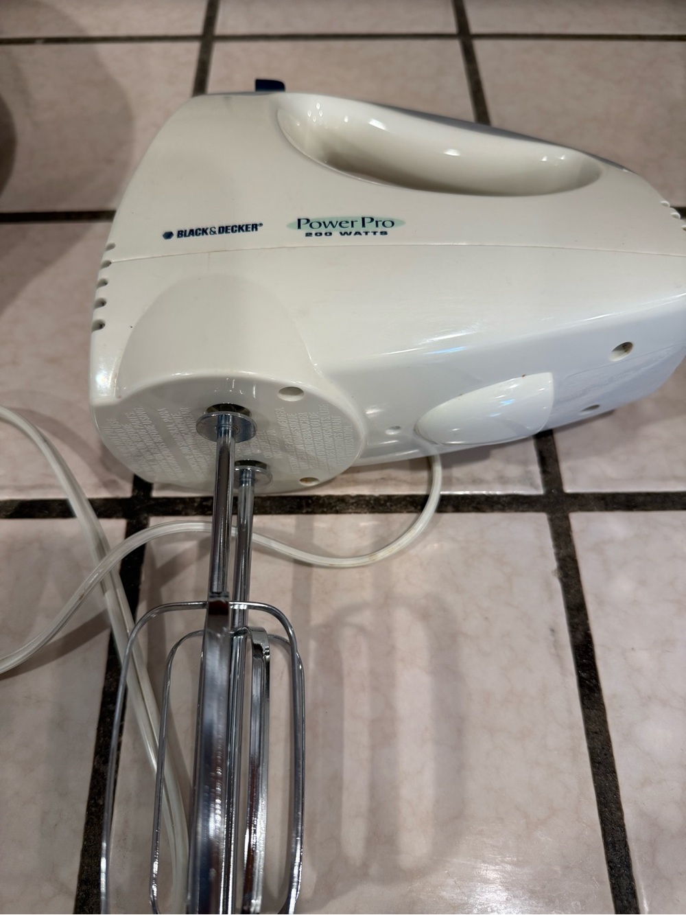 Black & Decker White Appliance Label with white Power Cord
